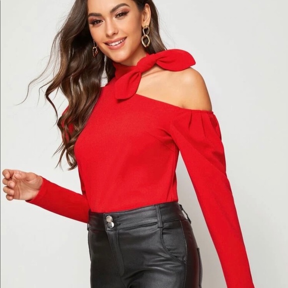 NWOT!Asymmetrical Neck top Knot Detail top - Picture 3 of 5